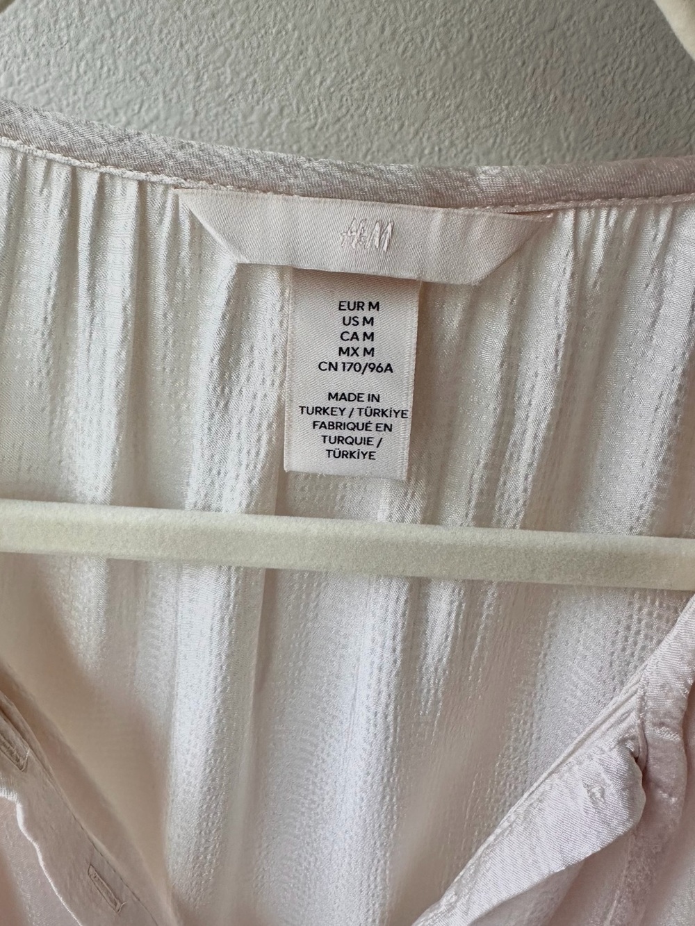 H&M Women's Cream Satin Button-Front Boho Caftan Dress Satin Tie Sleeves Size M - Picture 2 of 10